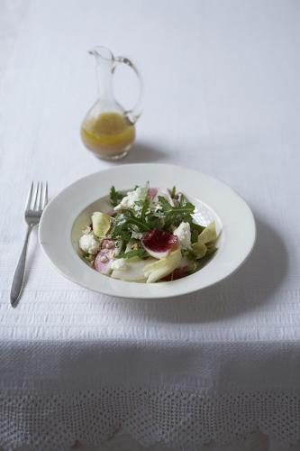 GoatsCheeseSalad PG52-010